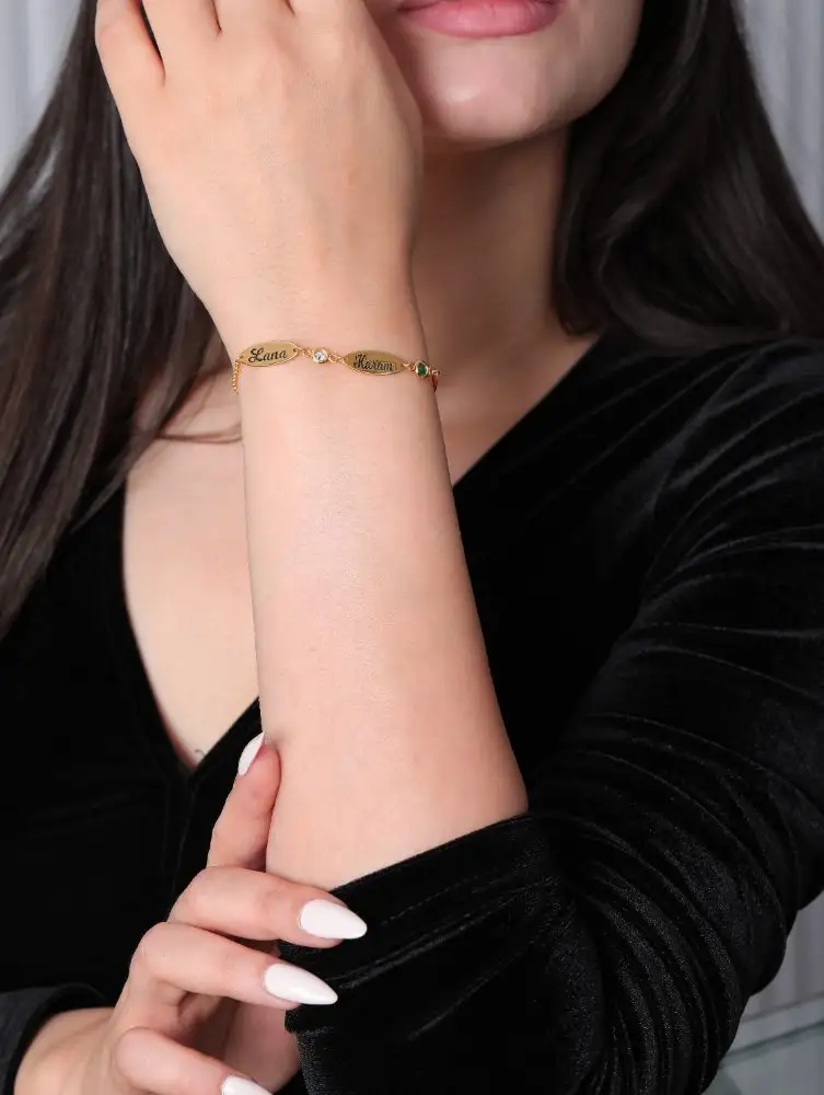 إسوارة الأسماء مع أحجار الزركون